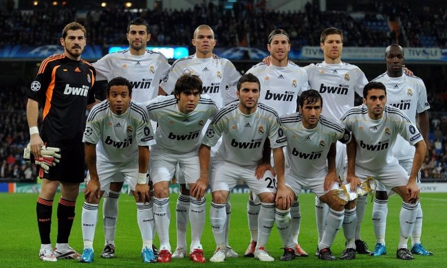 集团形成