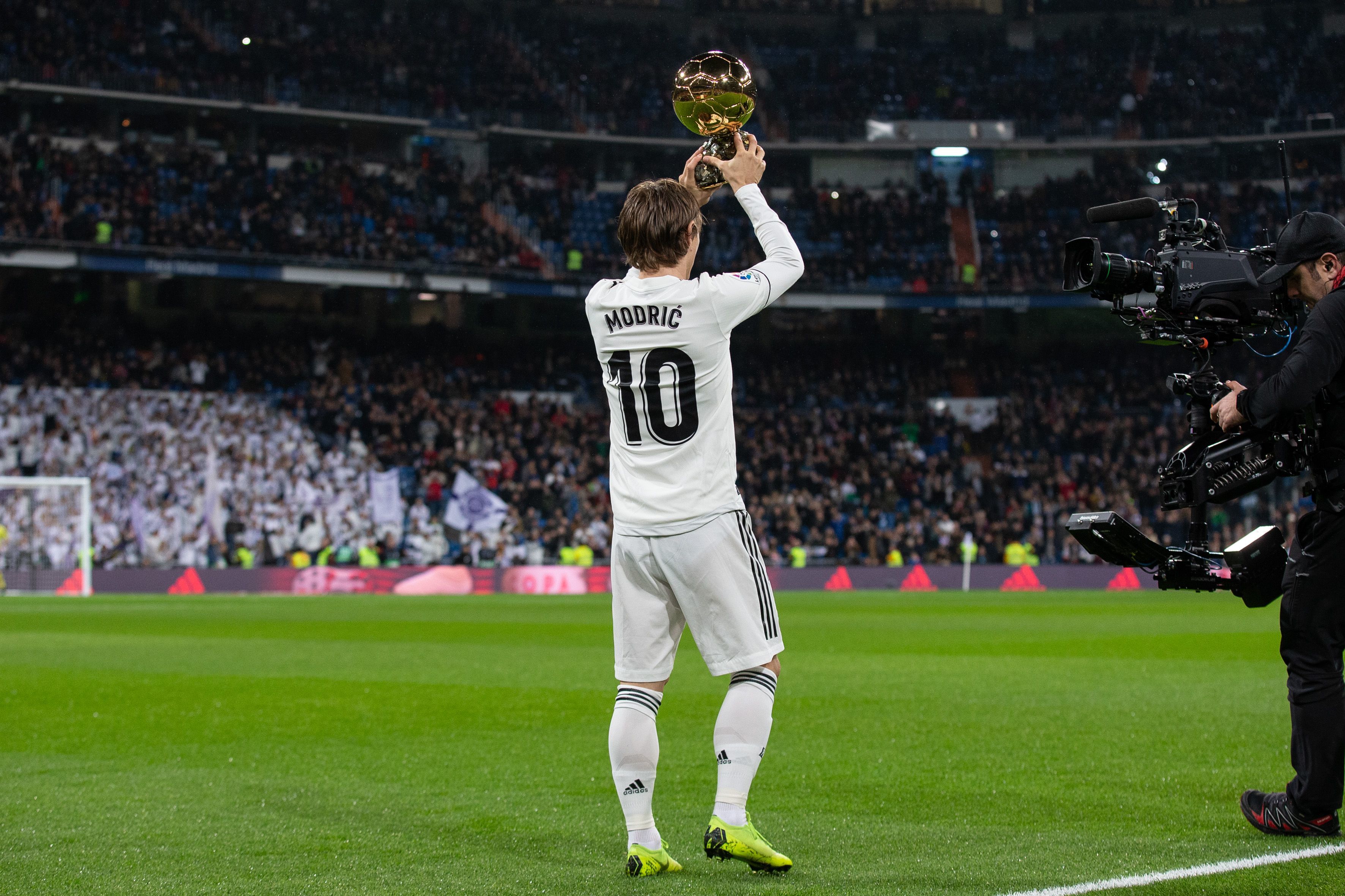 太带劲了！大腿音游《萌萌夹击》更新限时免费“裤袜”DLC