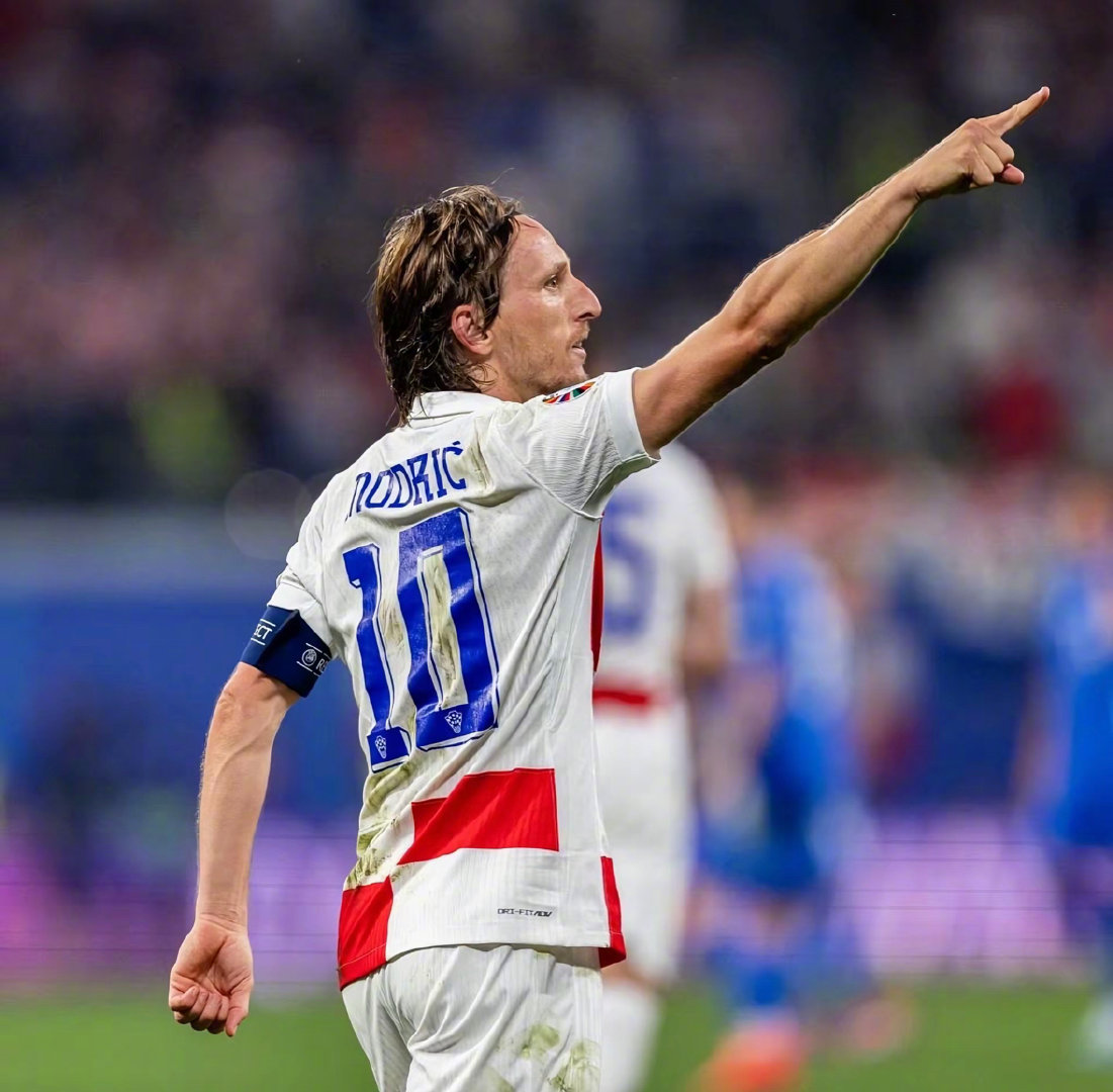 差距明显 张镇麟 曾凡博综合表现对比 后者短板亟待提升