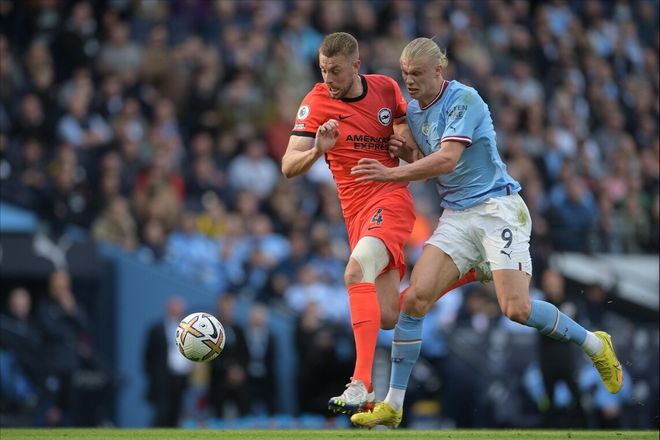 古尔芬克尔独造3球费利佩双响 蓉城4-1大胜海港